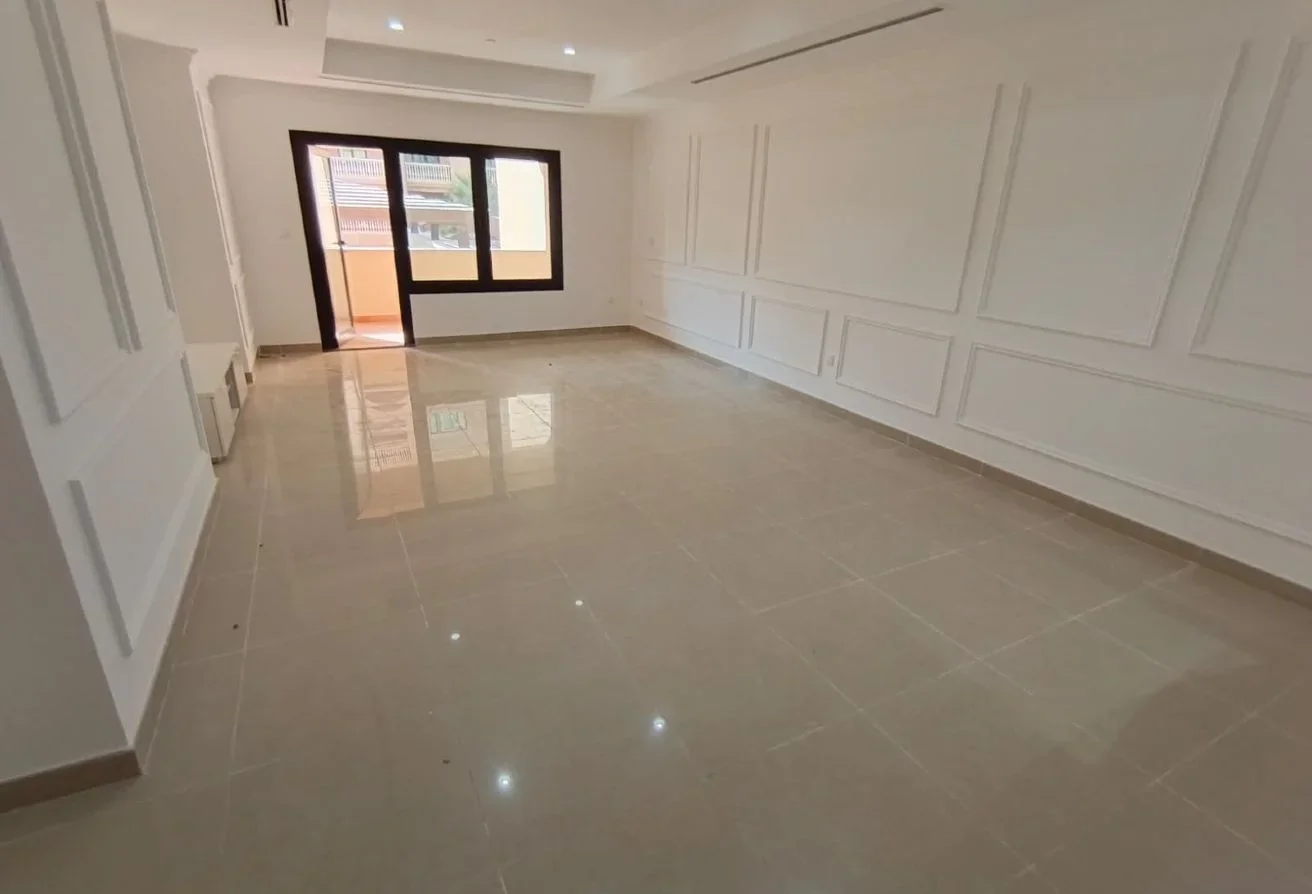 LUXURY 2 BED ROOM PLUS OFFICE WITH 2 PARKING