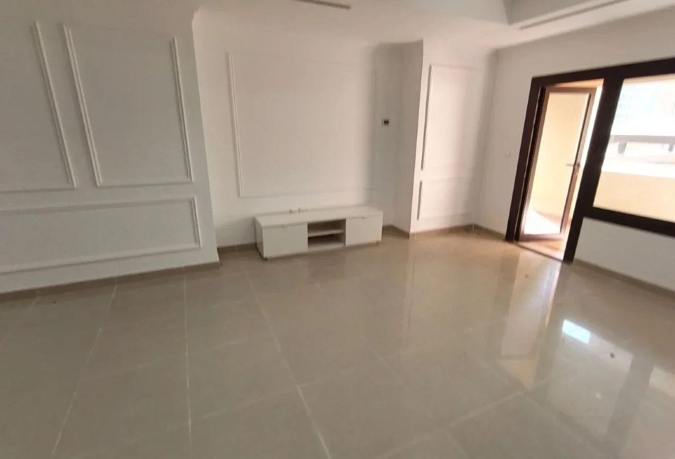 LUXURY 2 BED ROOM PLUS OFFICE WITH 2 PARKING