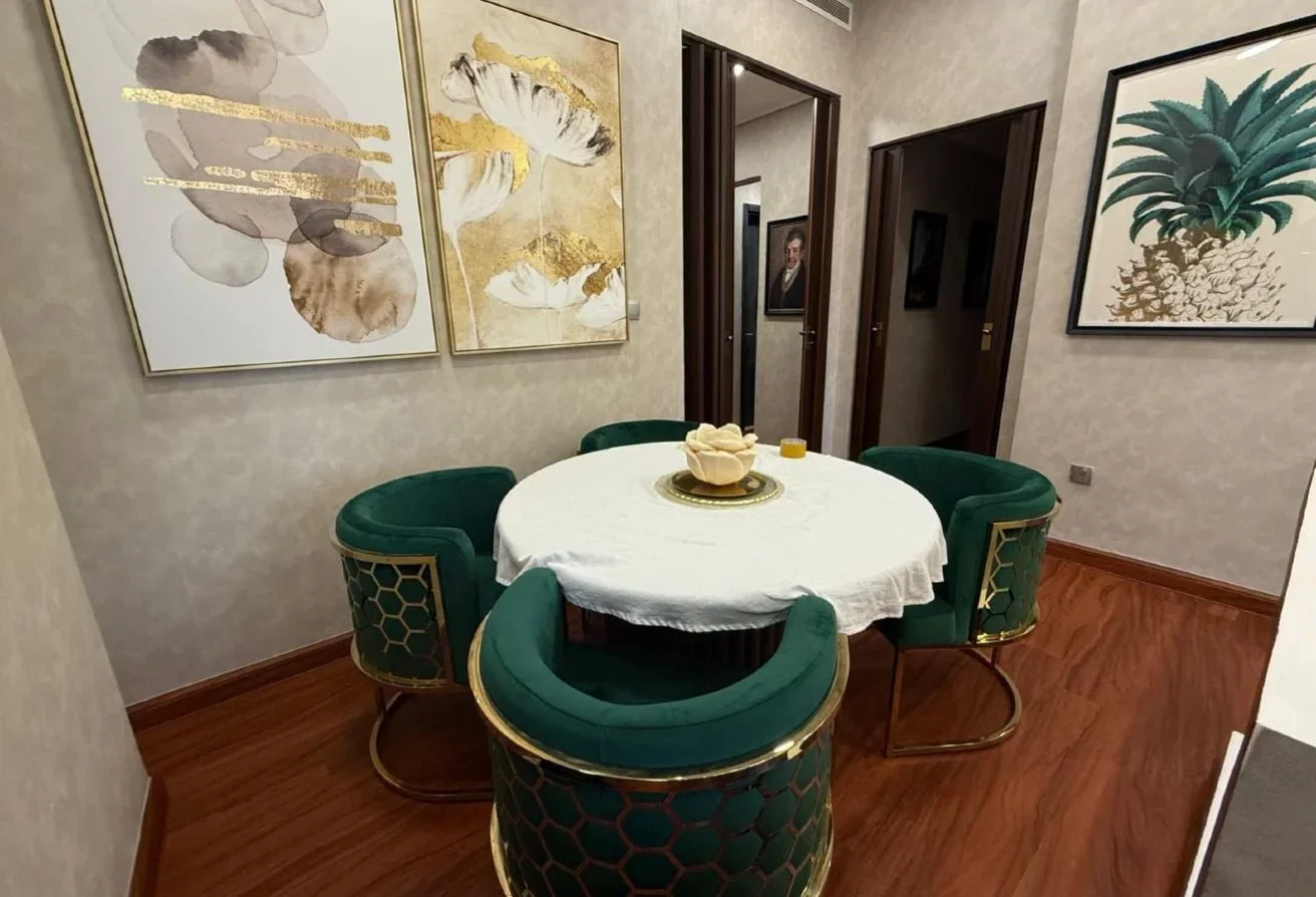COZY 2 BHK UPGRADED UNIT WITH MAID IN FOXHILLS