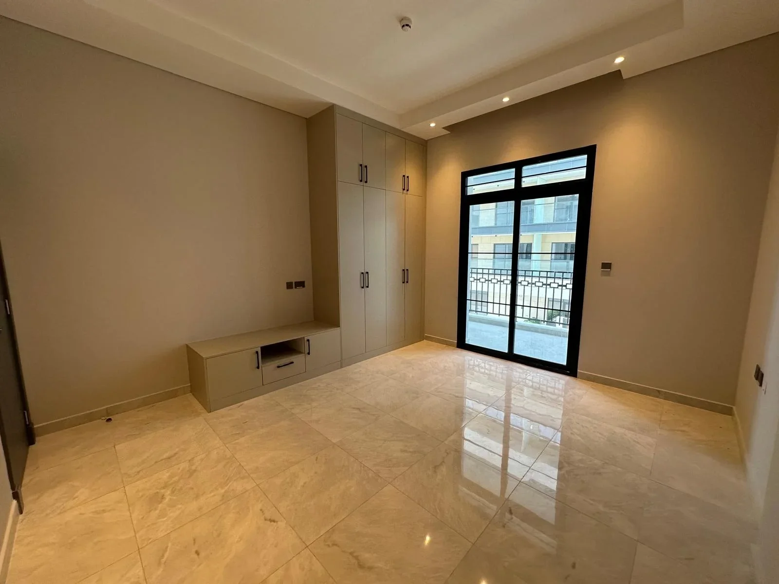 OWN 2BR READY TO MOVE IN PAYMENT PLANS FOR 3YEARS