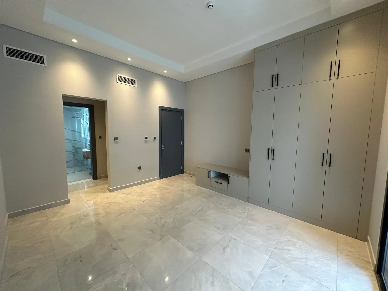 OWN 2BR READY TO MOVE IN PAYMENT PLANS FOR 3YEARS
