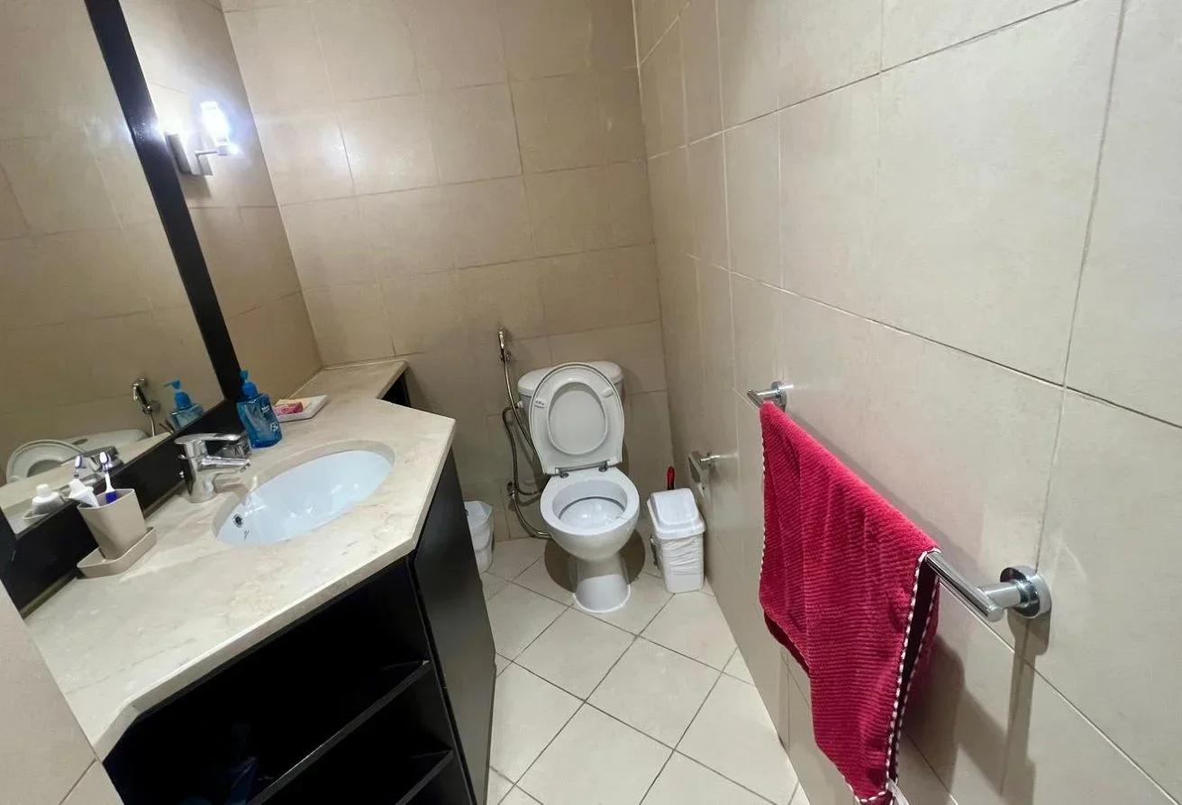 1 BHK +OFFICE FOR SALE . 2 SIDE VIEW