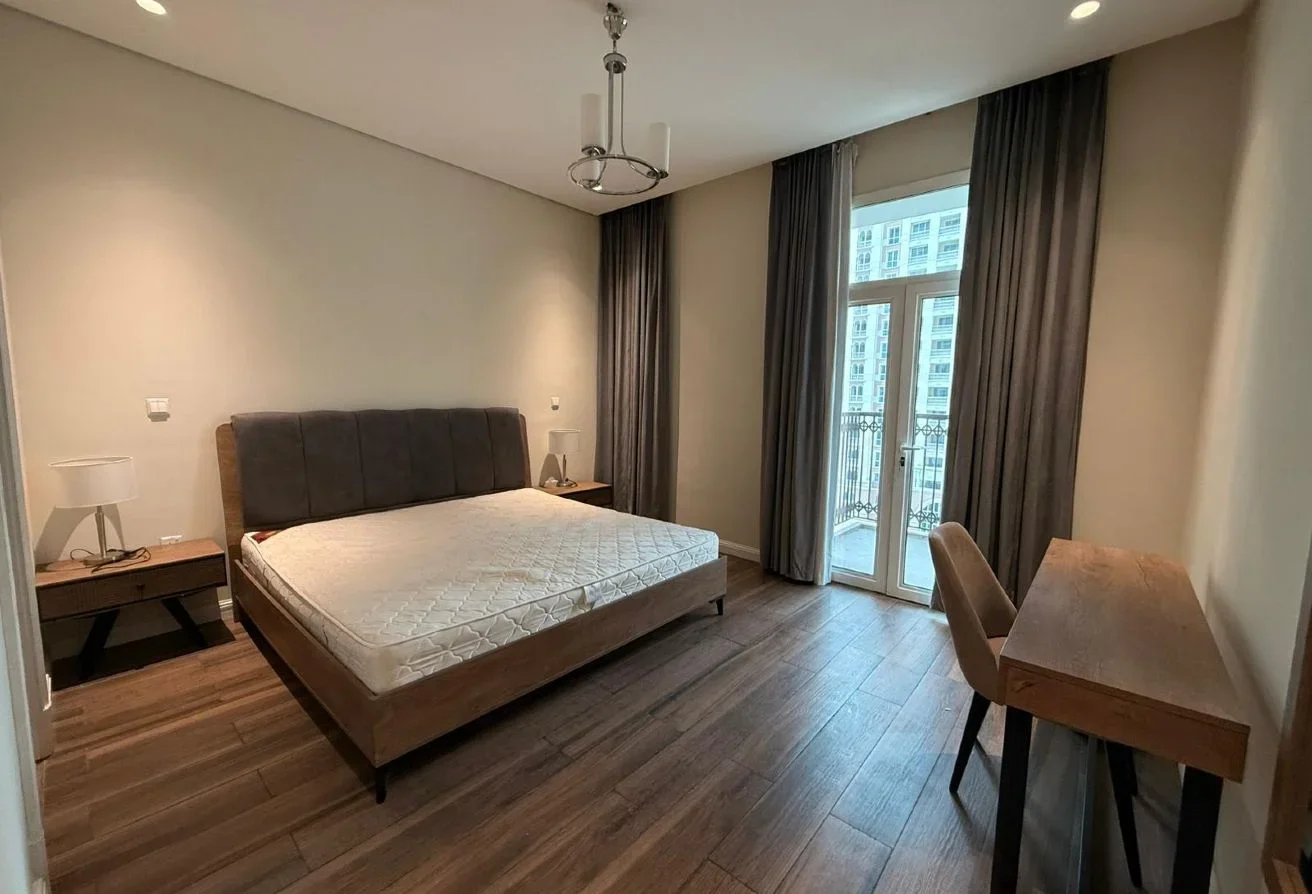 High-Floor 1BHK+Office with Viva Skyline View