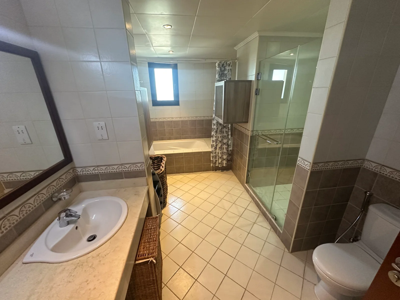 Panoramic City View 2 Bedroom Fully Furnished