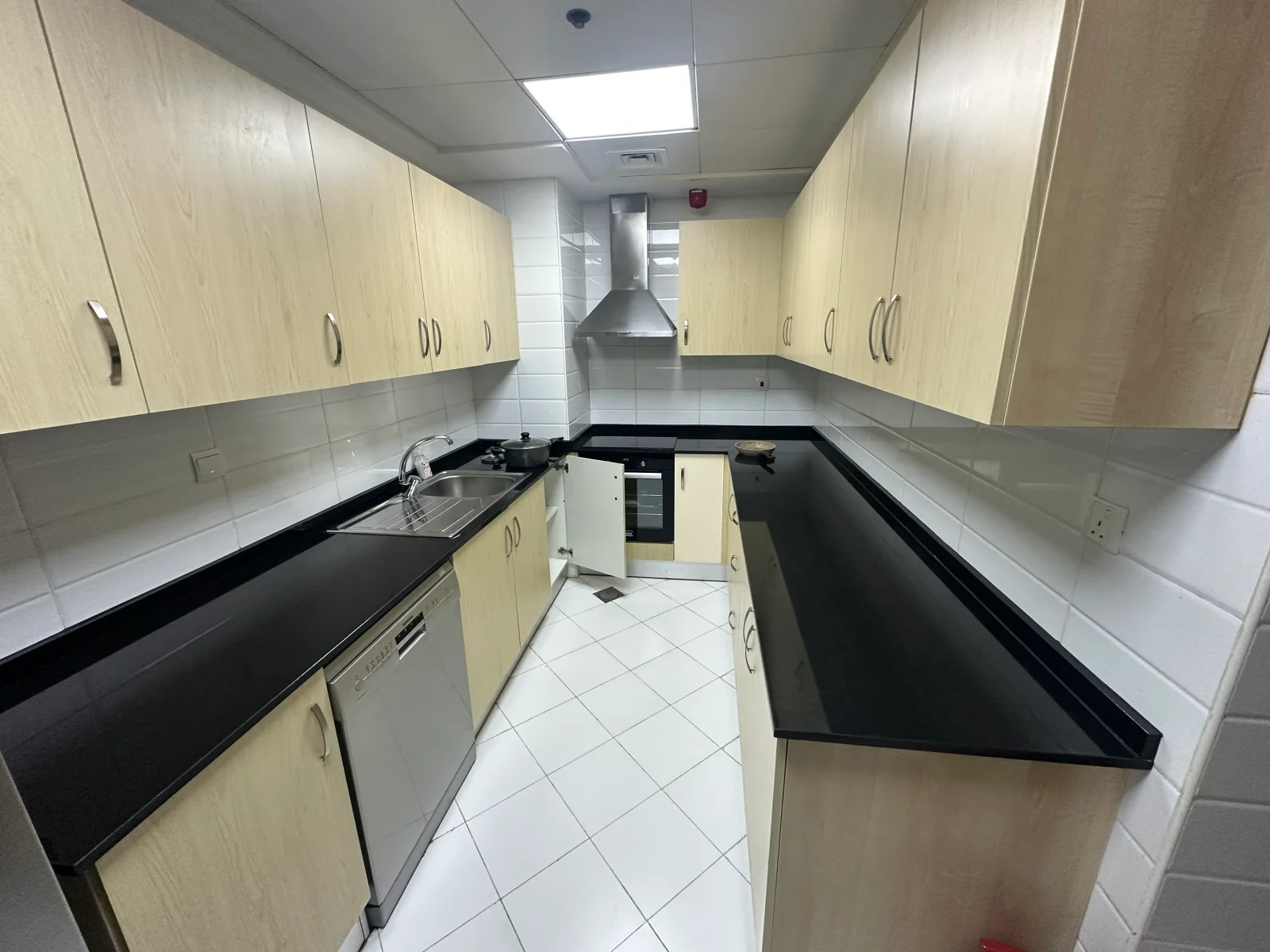 1+Office Higher Floor Panoramic City View