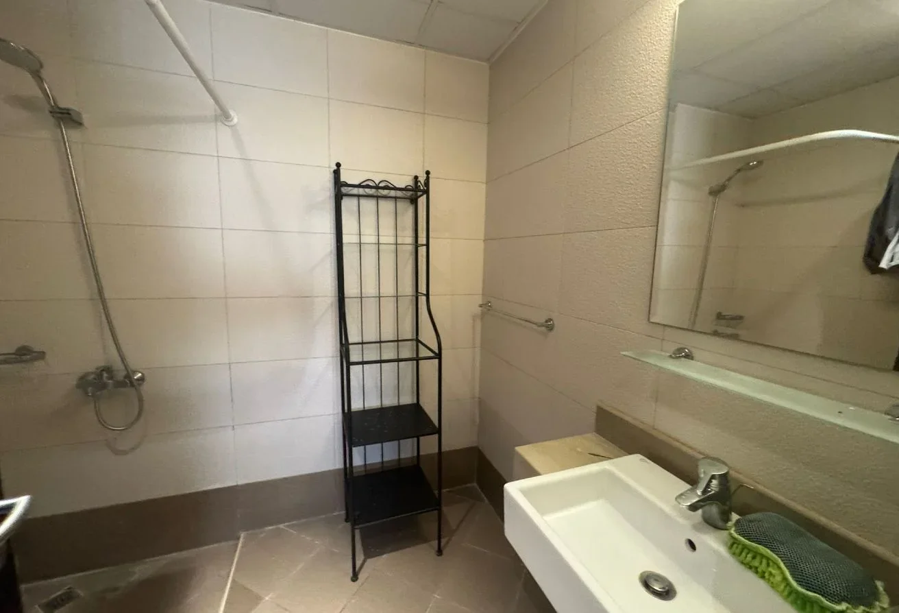 LAVISH 3+MAID FULLY FURNISHED BIG BALCONY AVAILABL