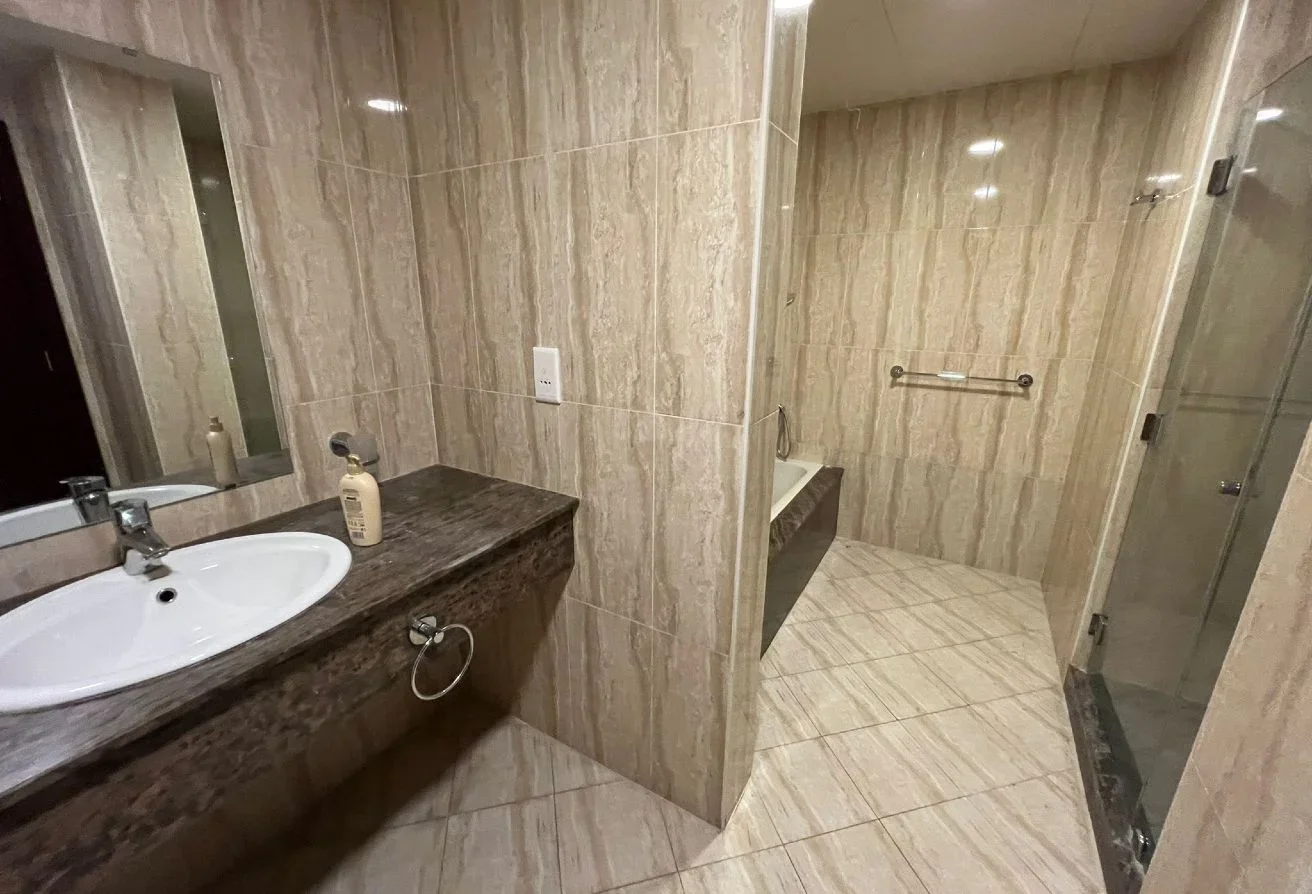 "SPACIOUS 2 BHK APARTMENT AVAILABLE FOR RENT"