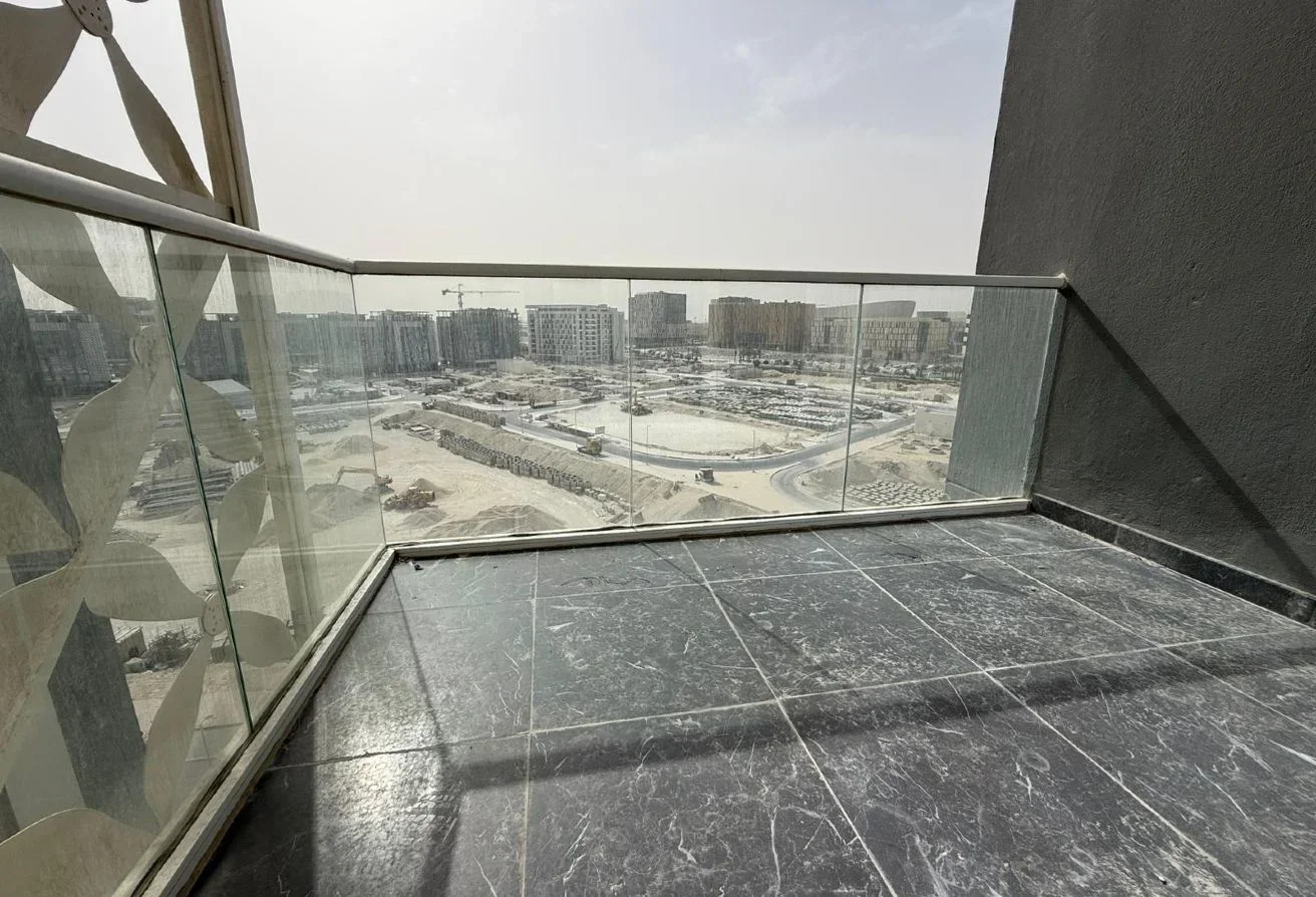 BRAND NEW 1 BHK FULLY FURNISHED IN YASMEEN CITY