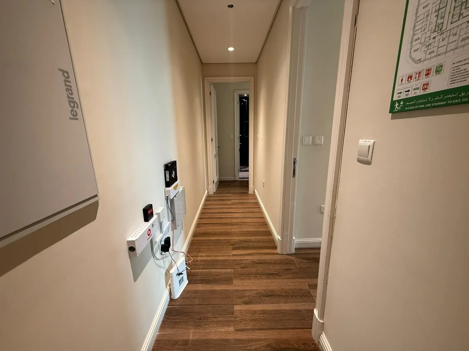 2 BHK +MAIDS ROOM   OFFER PRICE 200 k LASS