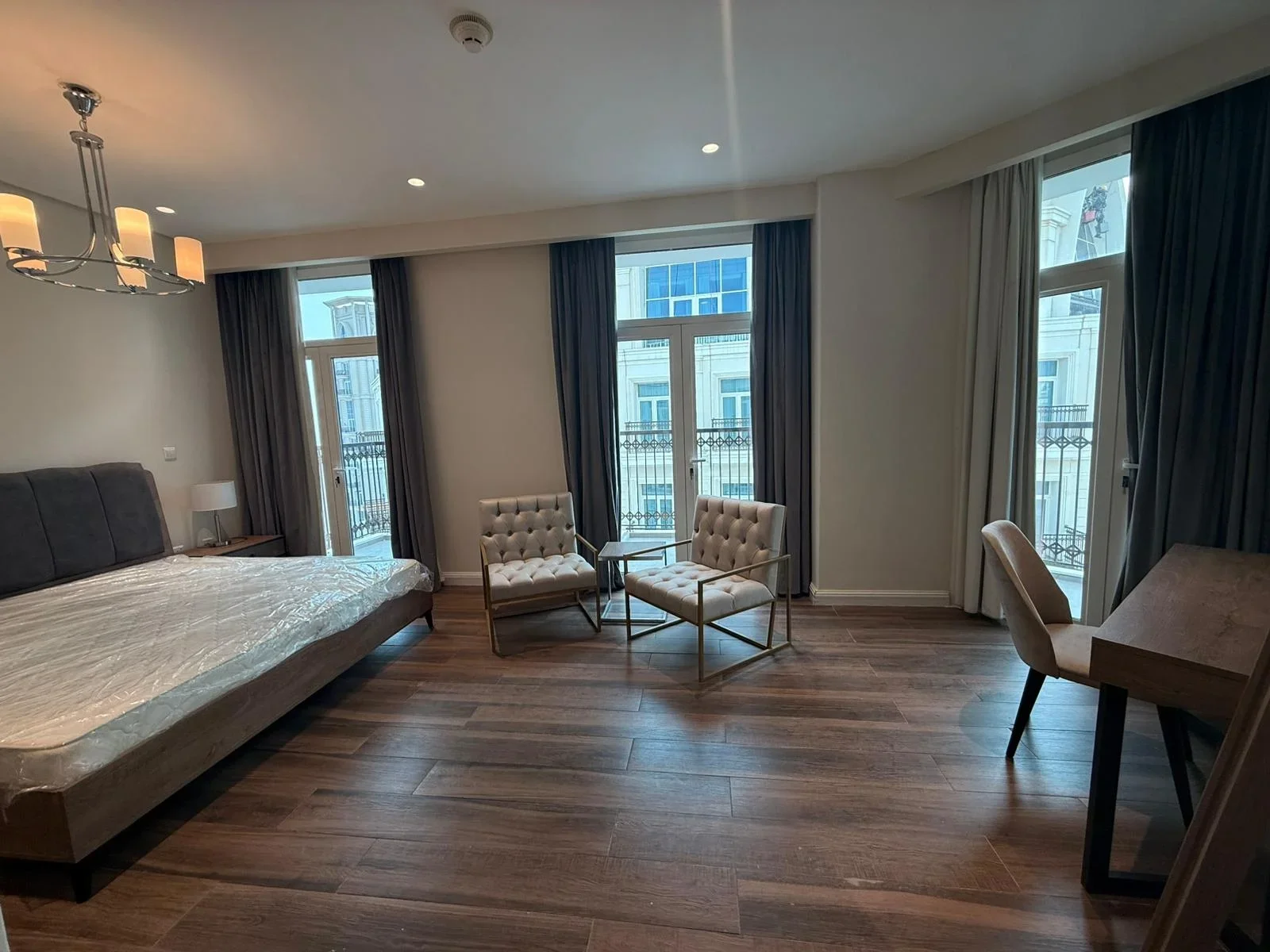 2 BHK +MAIDS ROOM   OFFER PRICE 200 k LASS