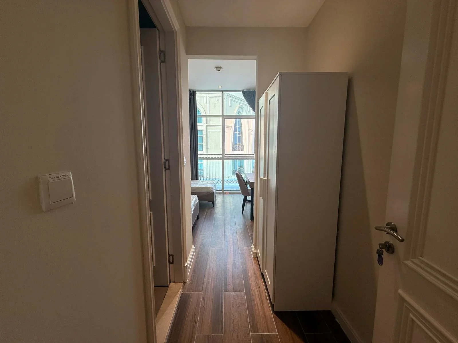 2 BHK +MAIDS ROOM   OFFER PRICE 200 k LASS