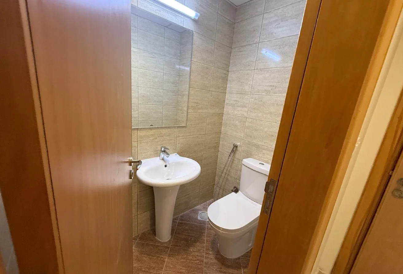 ELEGANT 1 BHK FF NEAR TRAMSTATION AND GROCERY
