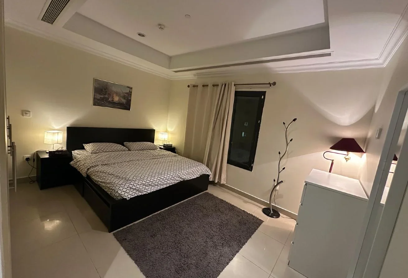 Cozy 1 Bedroom Apt | Sea and Marina View