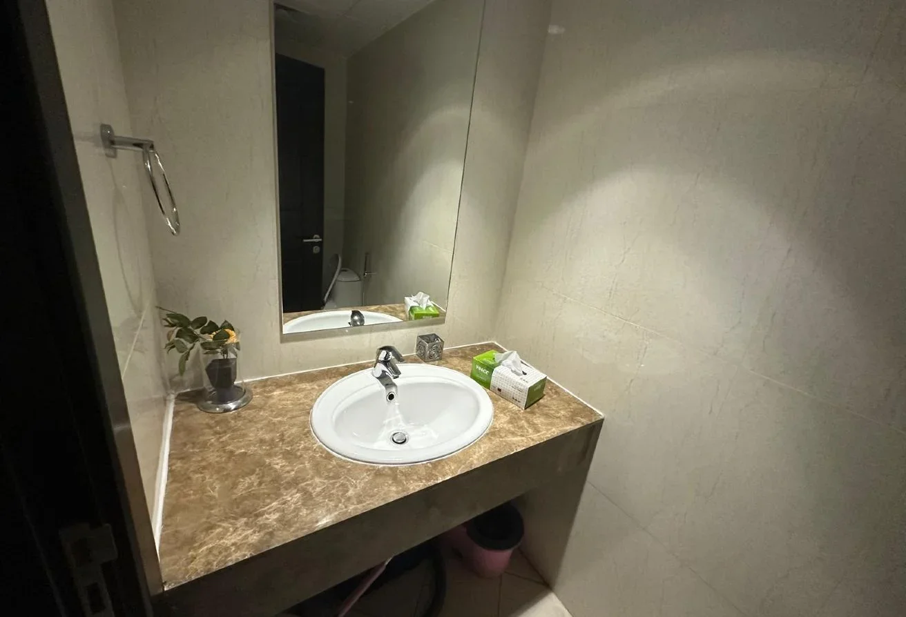 Cozy 1 Bedroom Apt | Sea and Marina View