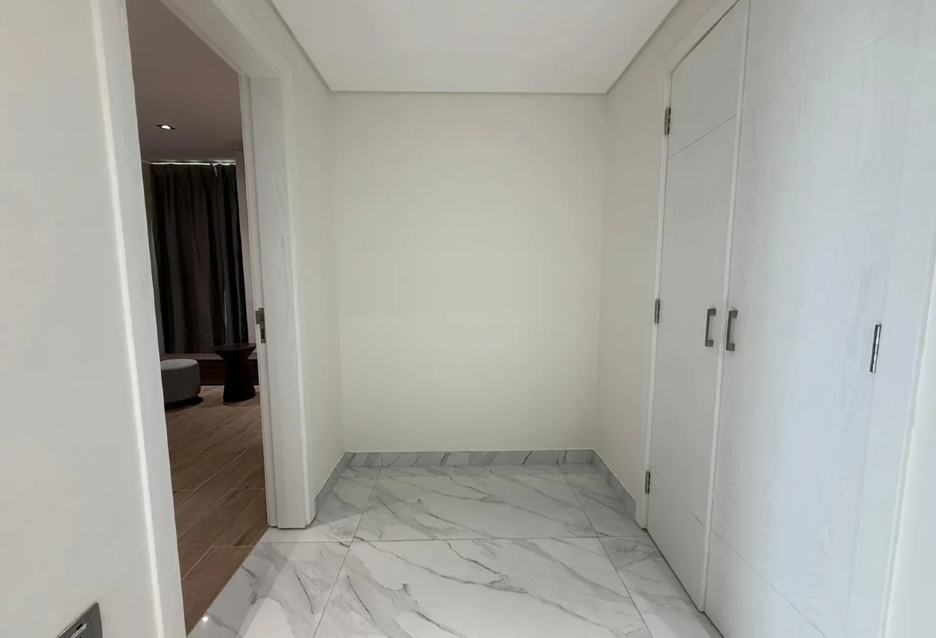 Brand New Ready to move 1bhk sale in yasmeen city