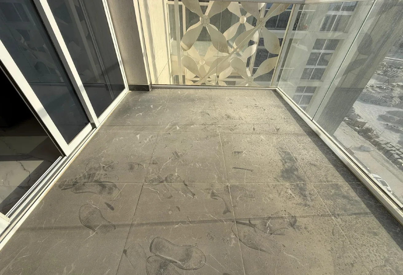 Brand New Ready to move 1bhk sale in yasmeen city