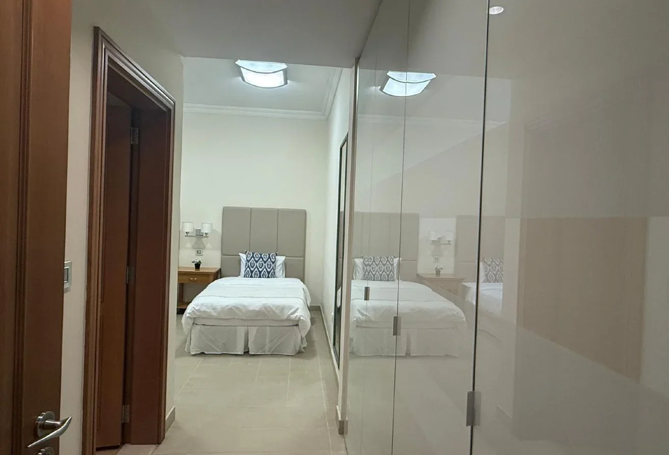High-End 2BHK | Sea Views & Luxury Amenities Pearl