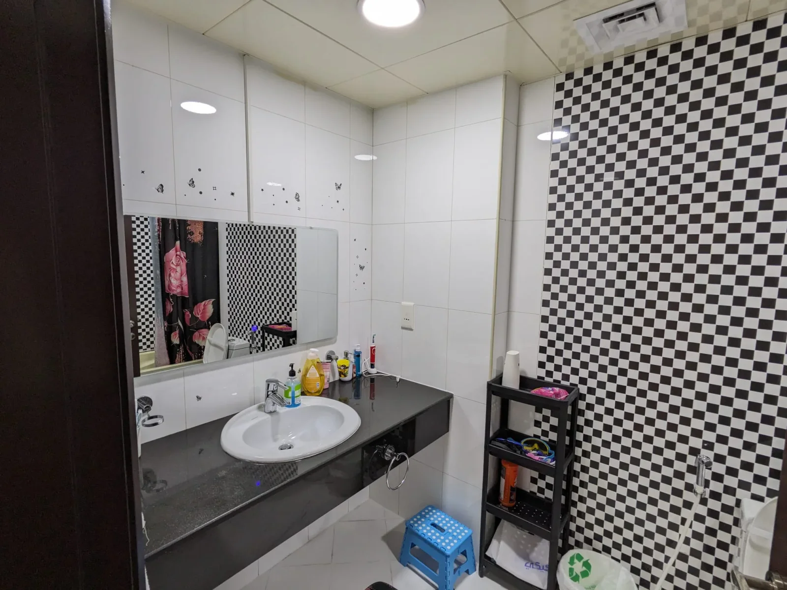 Smart Living: 1BHK with Dedicated Office Space