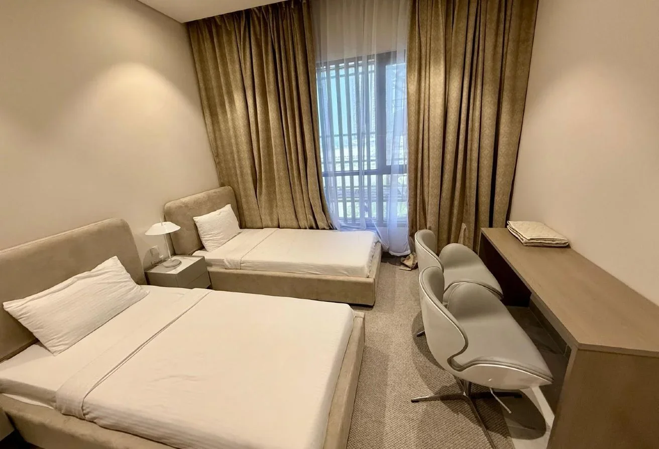 luxury brand new 3bhk apartment in marina