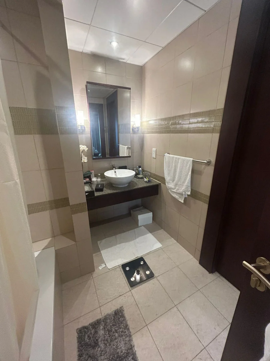 DISCOVER LUXURY LIVING 1 BHK+OFFICE APPARTMENT