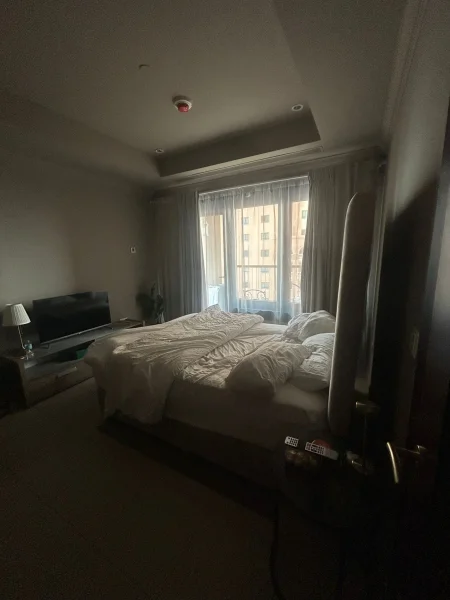 DISCOVER LUXURY LIVING 1 BHK+OFFICE APPARTMENT