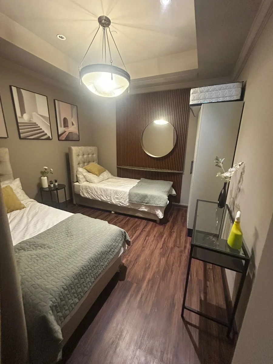 DISCOVER LUXURY LIVING 1 BHK+OFFICE APPARTMENT