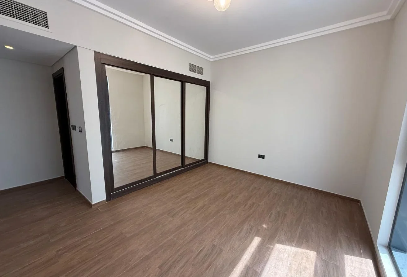 ELEGANT 2 BHK FF BRAND NEW BEST PRICE YASMEEN CITY