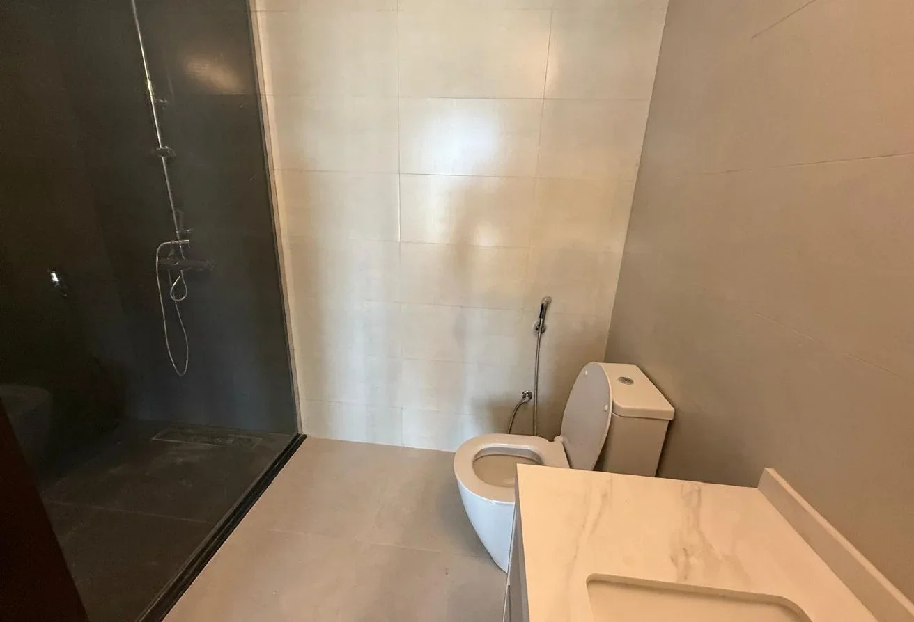 ELEGANT 2 BHK FF BRAND NEW BEST PRICE YASMEEN CITY