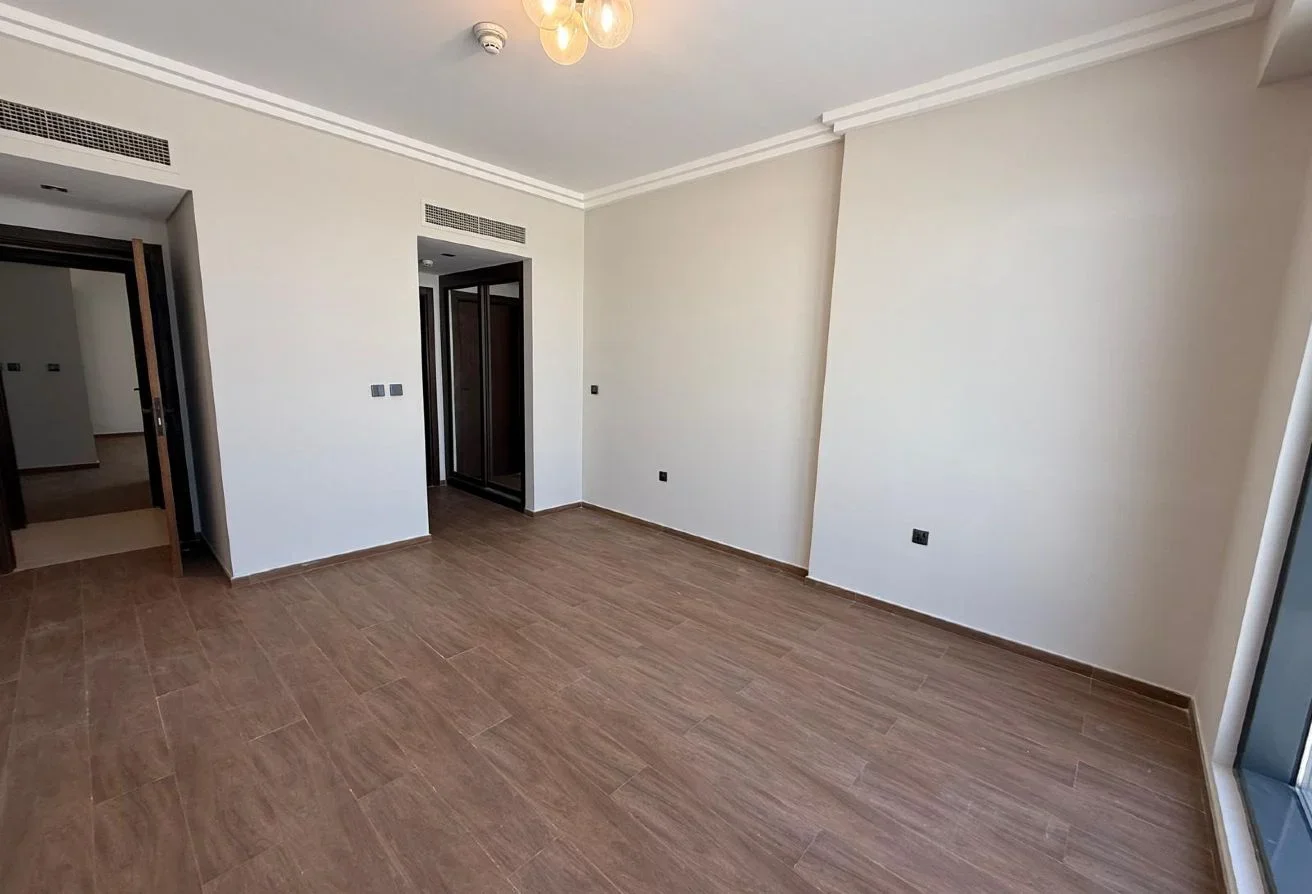 ELEGANT 2 BHK FF BRAND NEW BEST PRICE YASMEEN CITY
