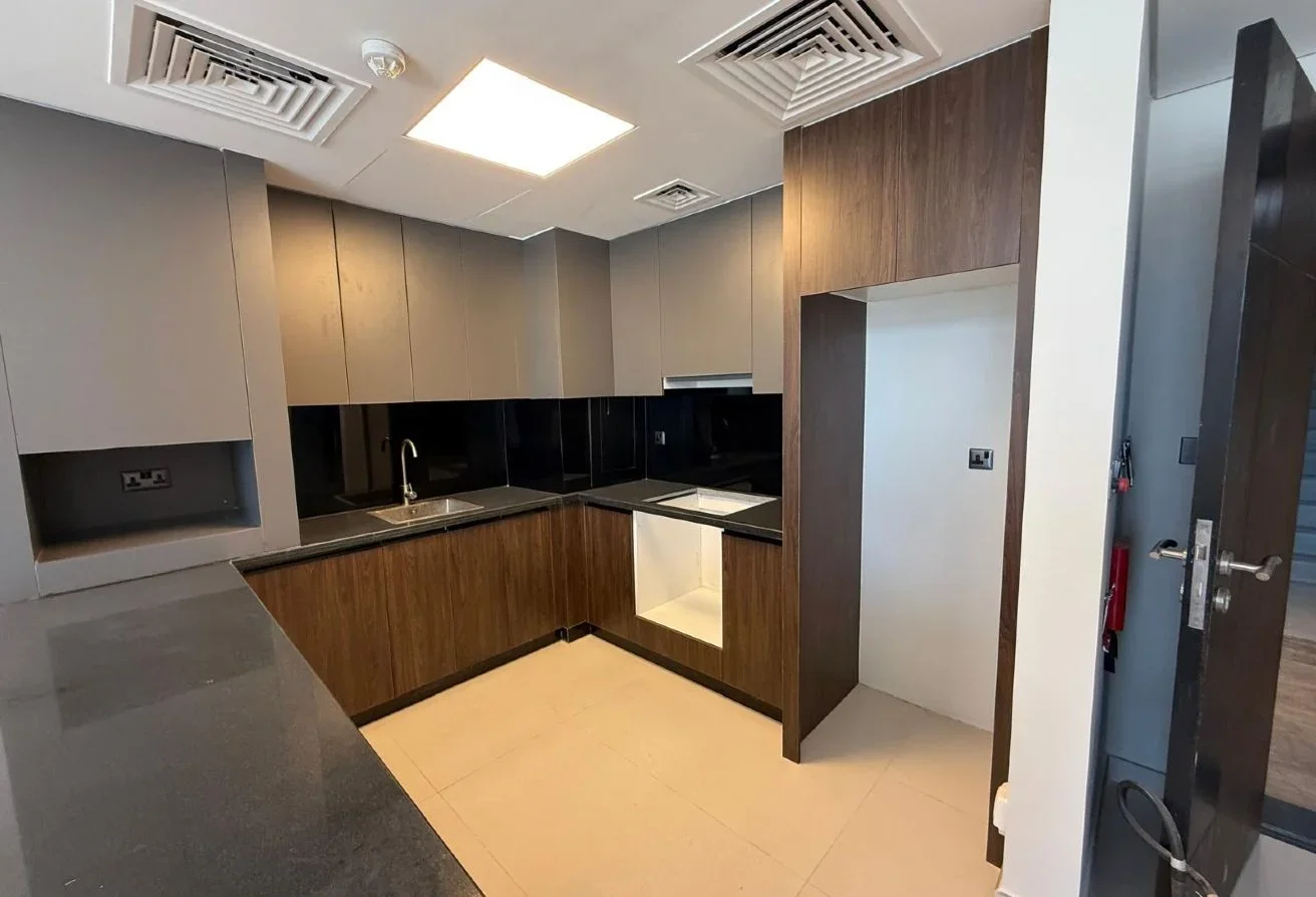 ELEGANT 2 BHK FF BRAND NEW BEST PRICE YASMEEN CITY