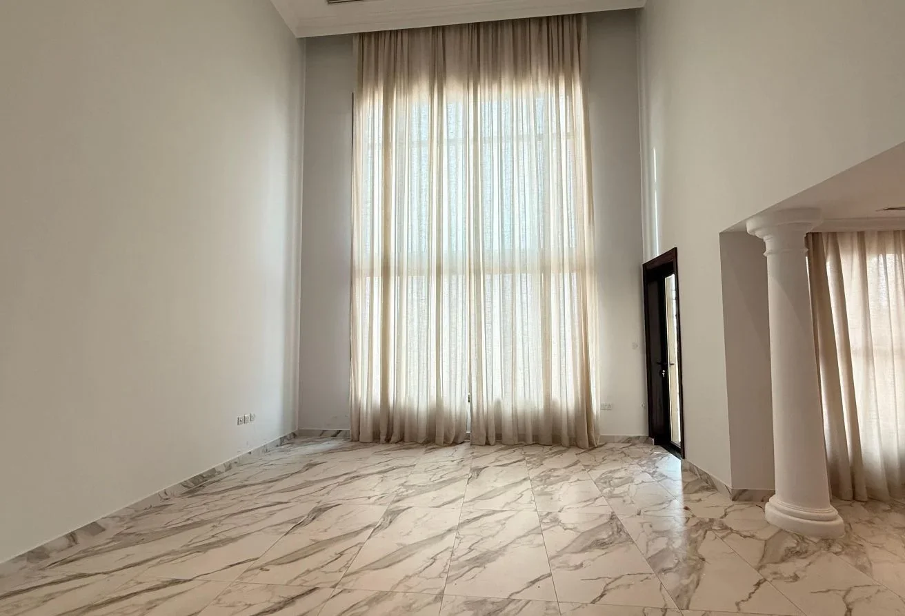 ELEGANT 4BHK LUXURY SEMI-FURNISHED TOWNHOUSE.|