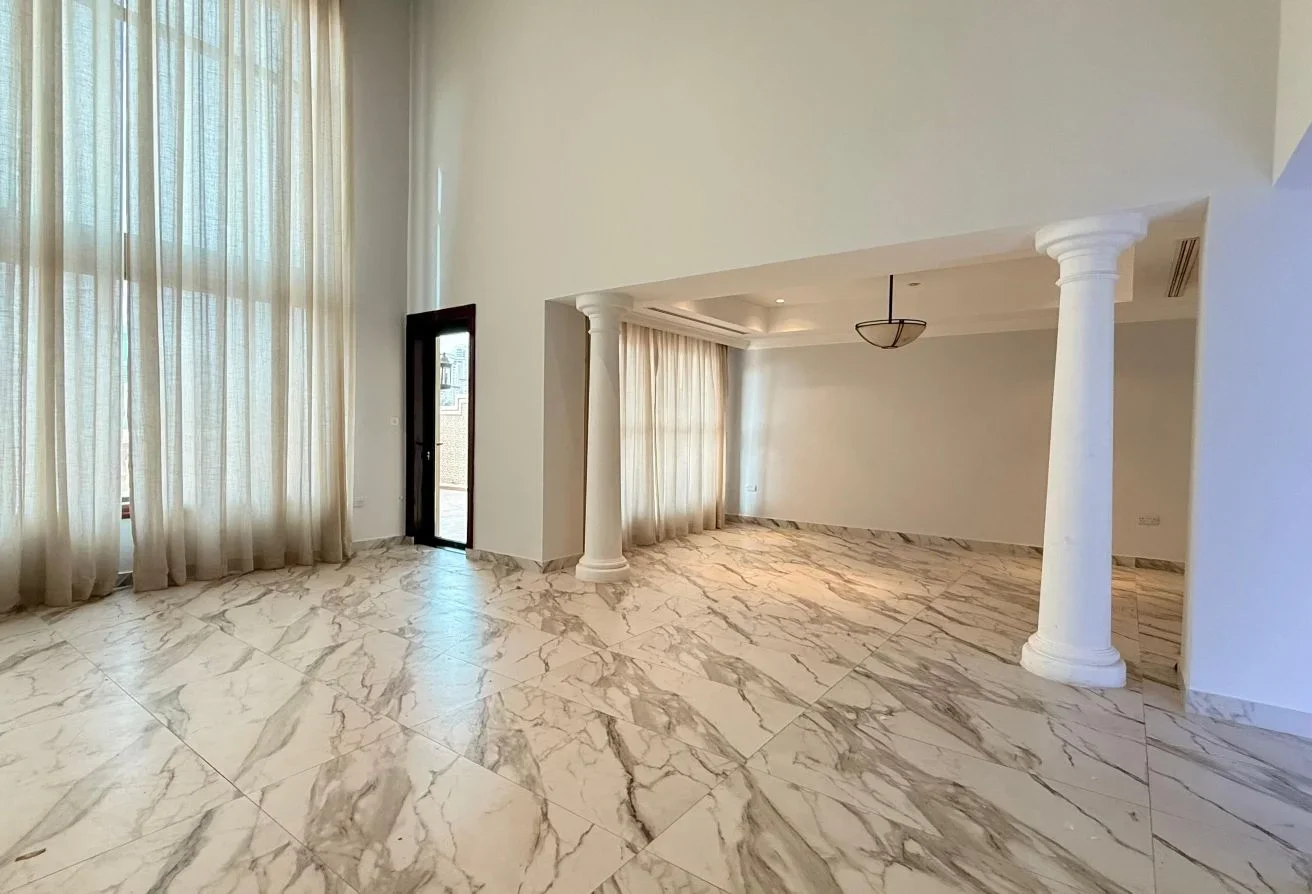 ELEGANT 4BHK LUXURY SEMI-FURNISHED TOWNHOUSE.|