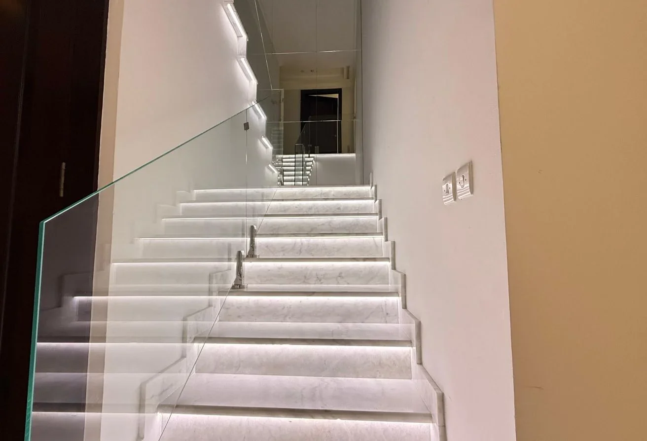 ELEGANT 4BHK LUXURY SEMI-FURNISHED TOWNHOUSE.|
