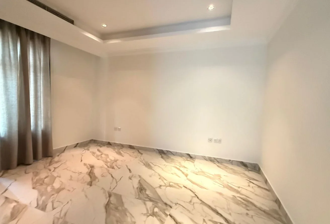 ELEGANT 4BHK LUXURY SEMI-FURNISHED TOWNHOUSE.|