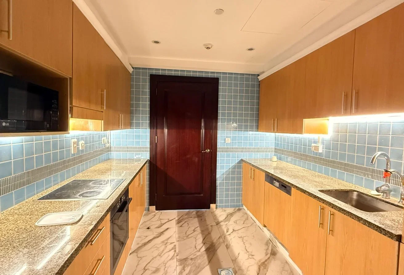 ELEGANT 4BHK LUXURY SEMI-FURNISHED TOWNHOUSE.|