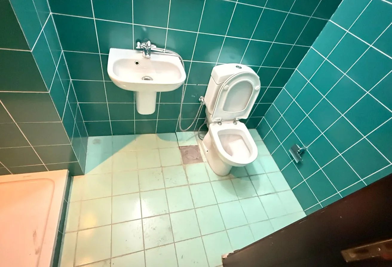 ELEGANT 4BHK LUXURY SEMI-FURNISHED TOWNHOUSE.|