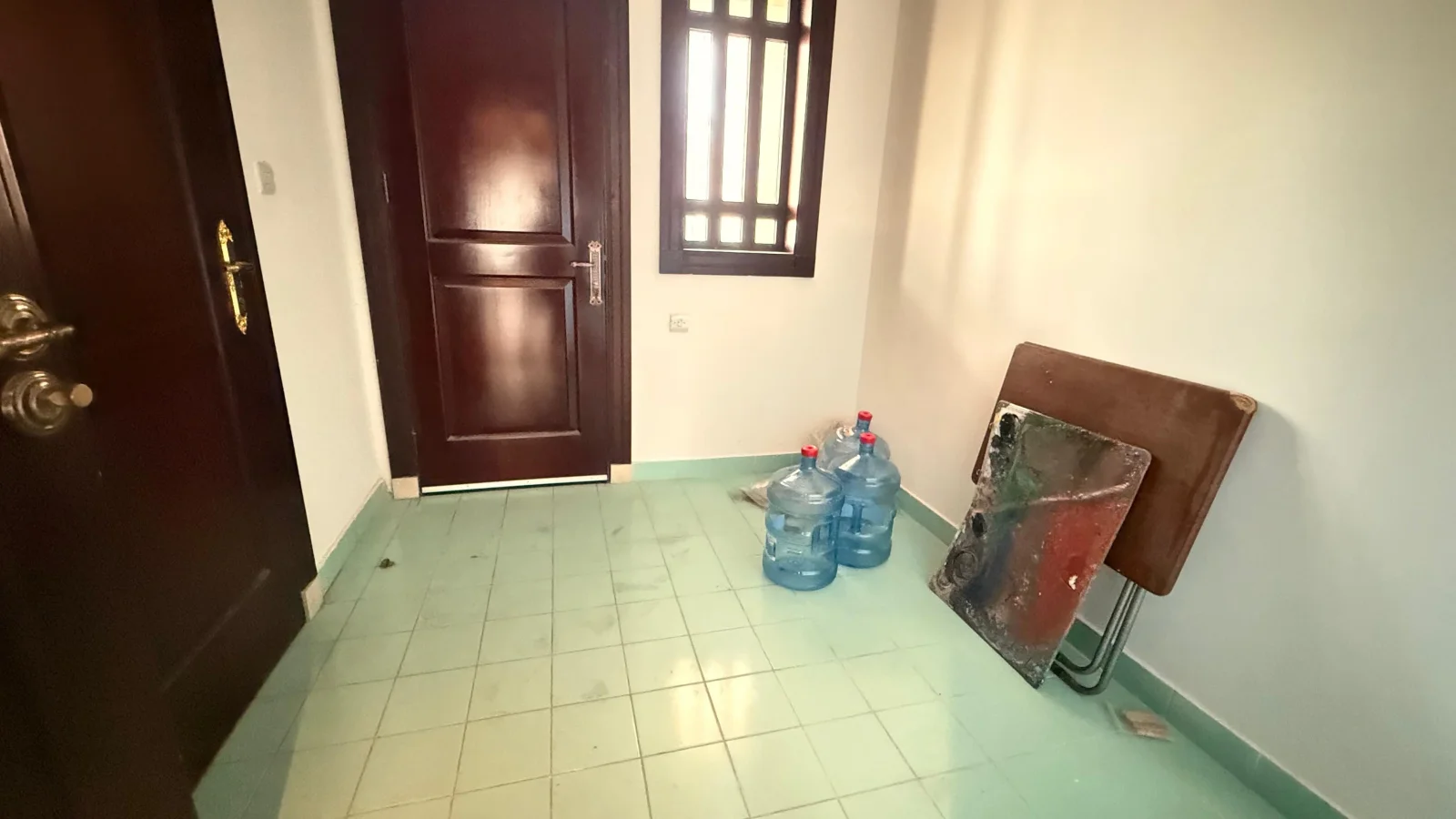 Luxury 4BHK+Maid Flat with Spacious Interior