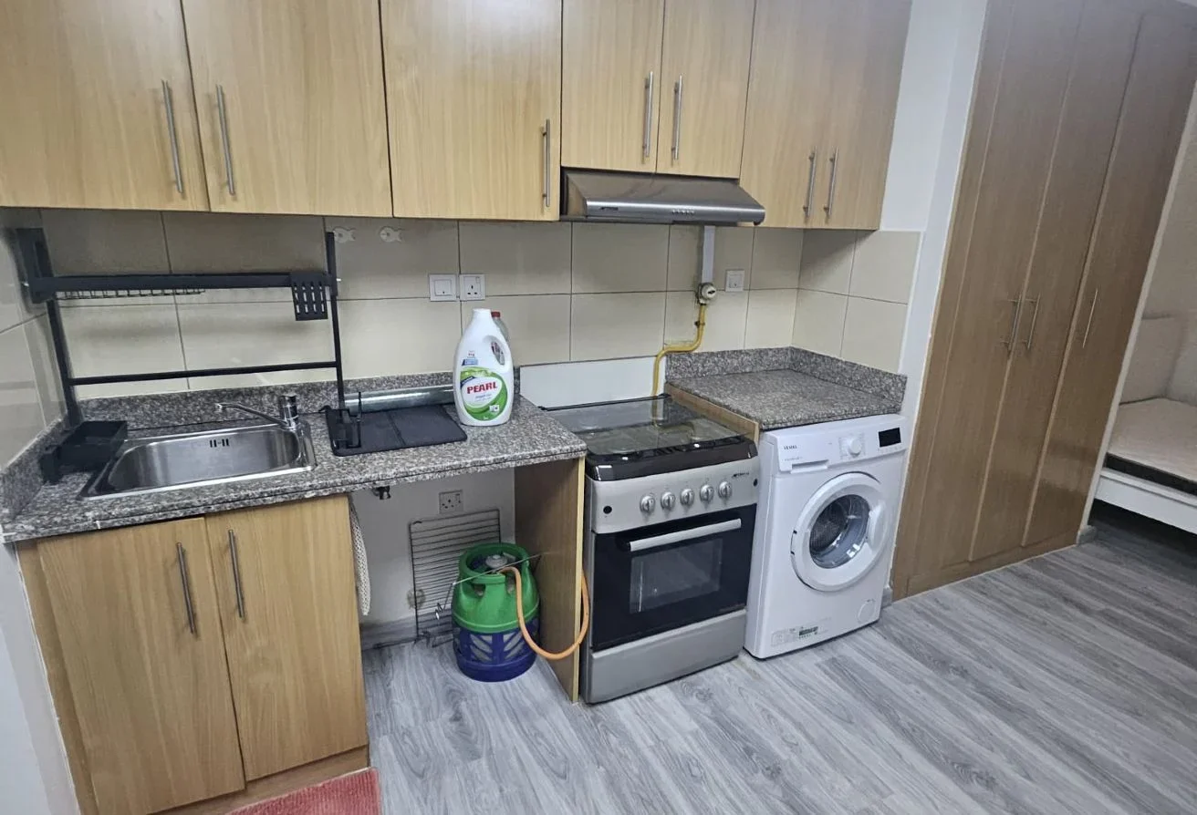 ELEGANT STUDIO FULLY FURNISHED IN FOXHILLS