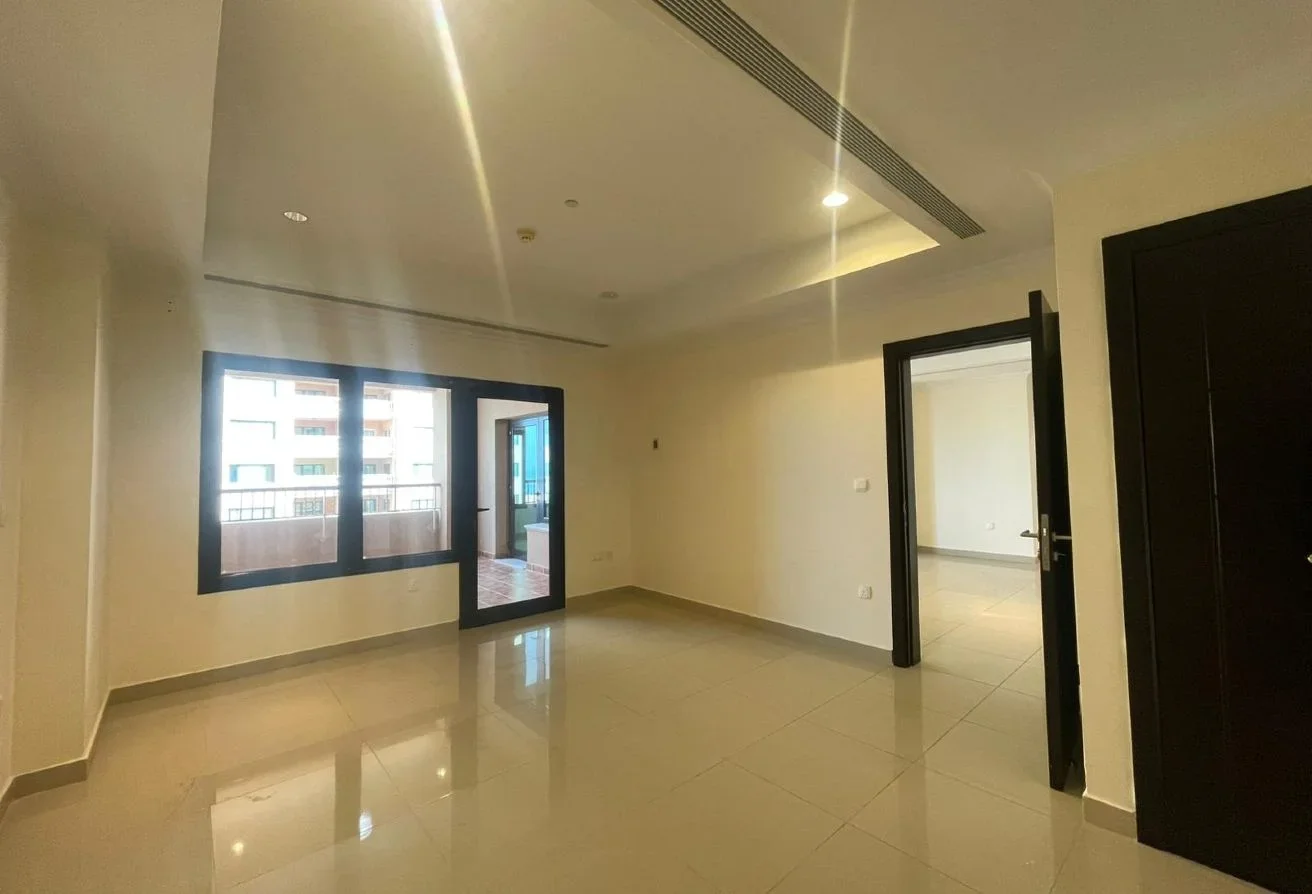 SEA VIEW 1 BHK + OFFICE SEMI FURNISHED BEST PRICE
