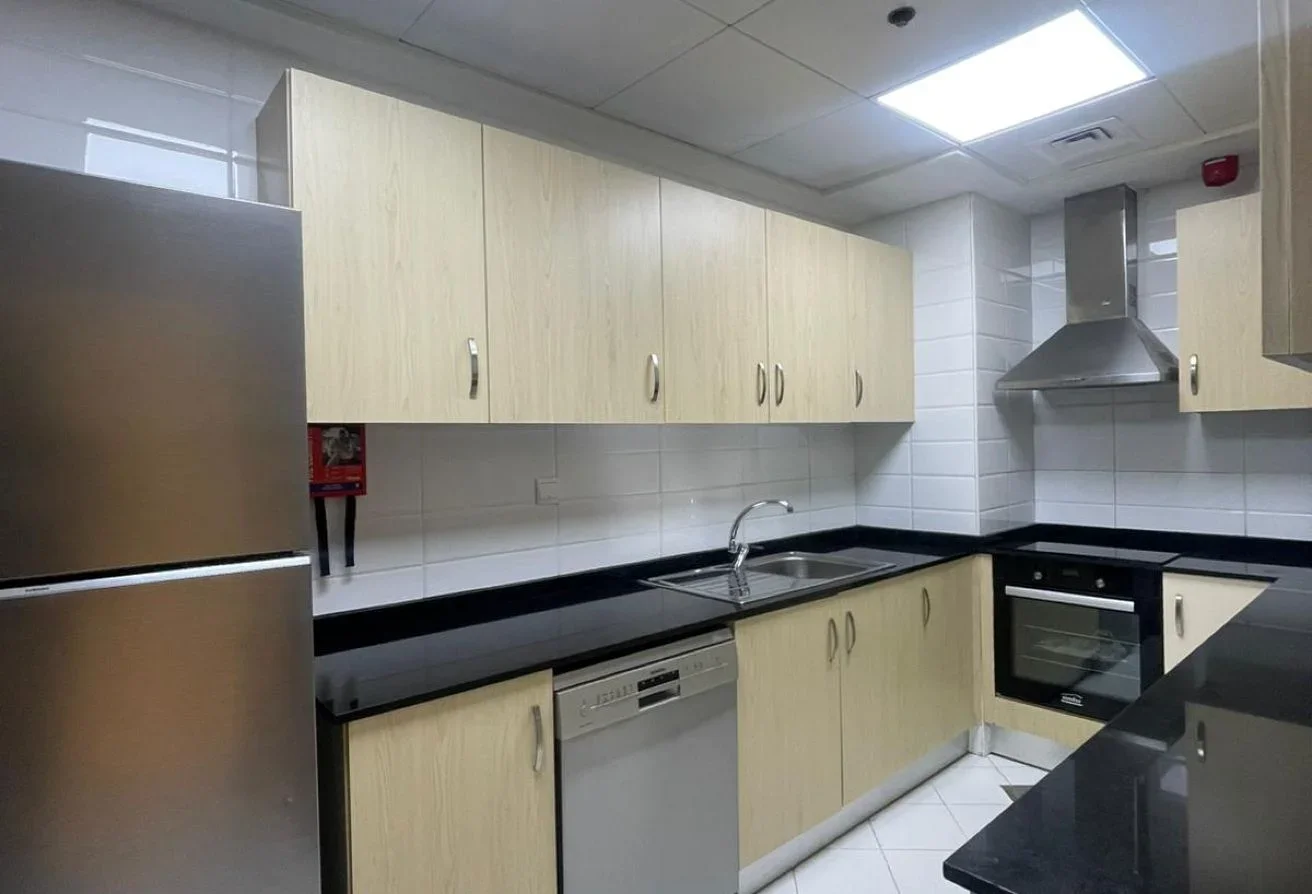 SEA VIEW 1 BHK + OFFICE SEMI FURNISHED BEST PRICE