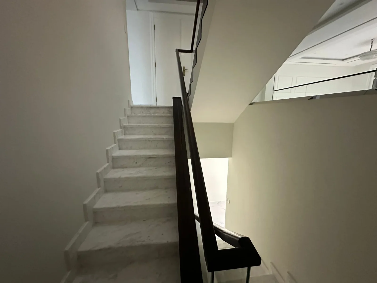Upgraded Triplex Townhouse 4bedrooms for sale