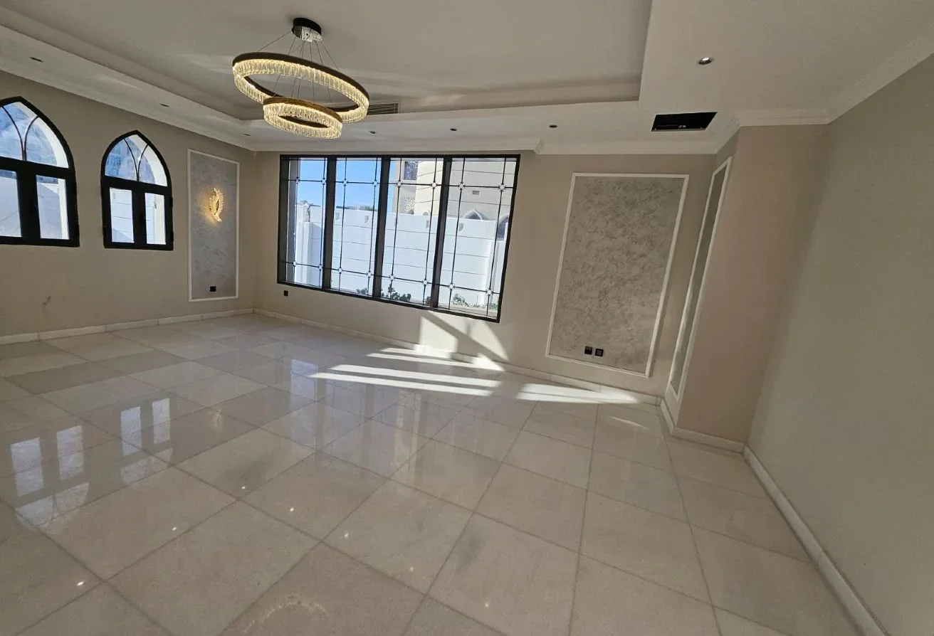 Exclusive World-Class Luxury Villa with Direct Sea