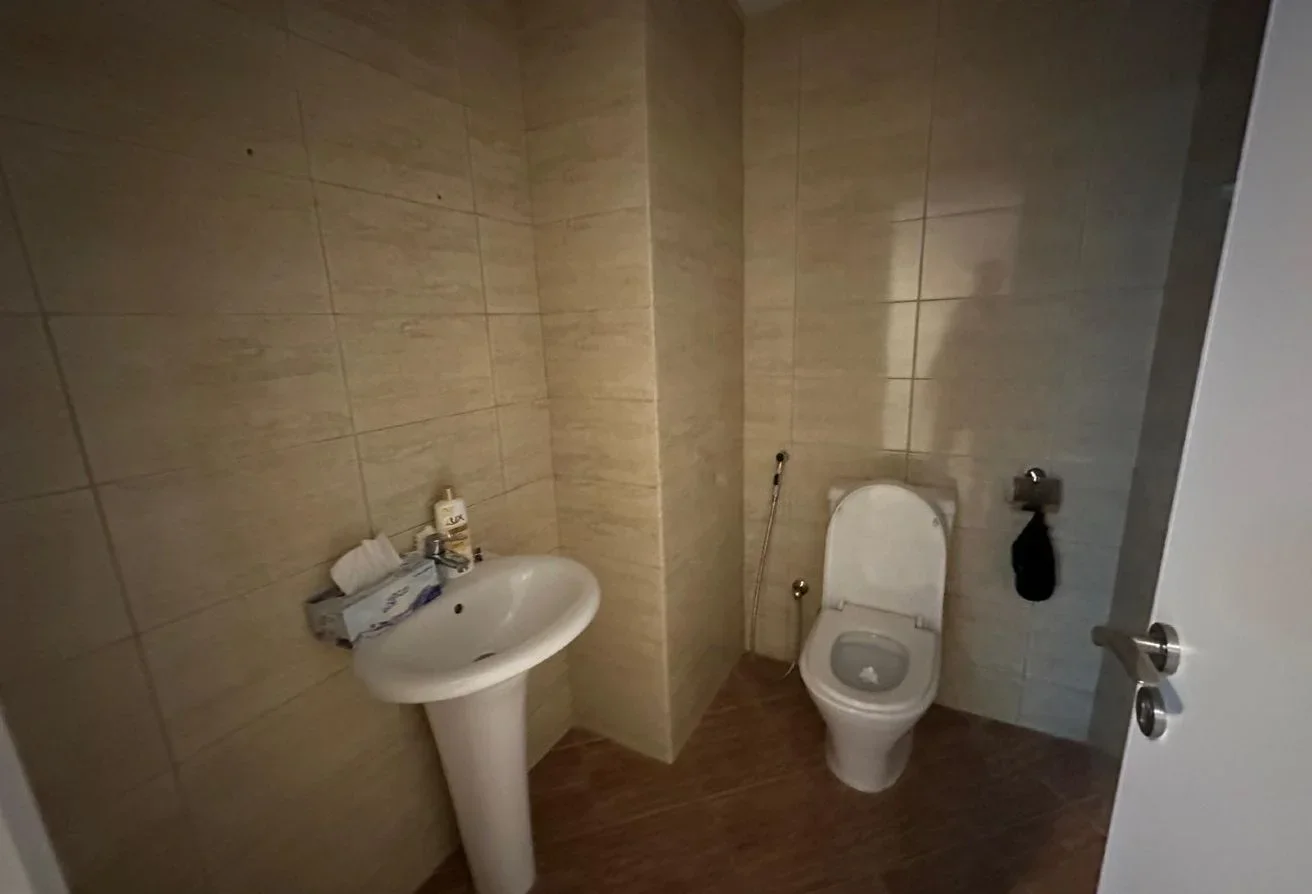 High-End 1BHK • Fully Furnished • Spacious. 6K QAR - view 3