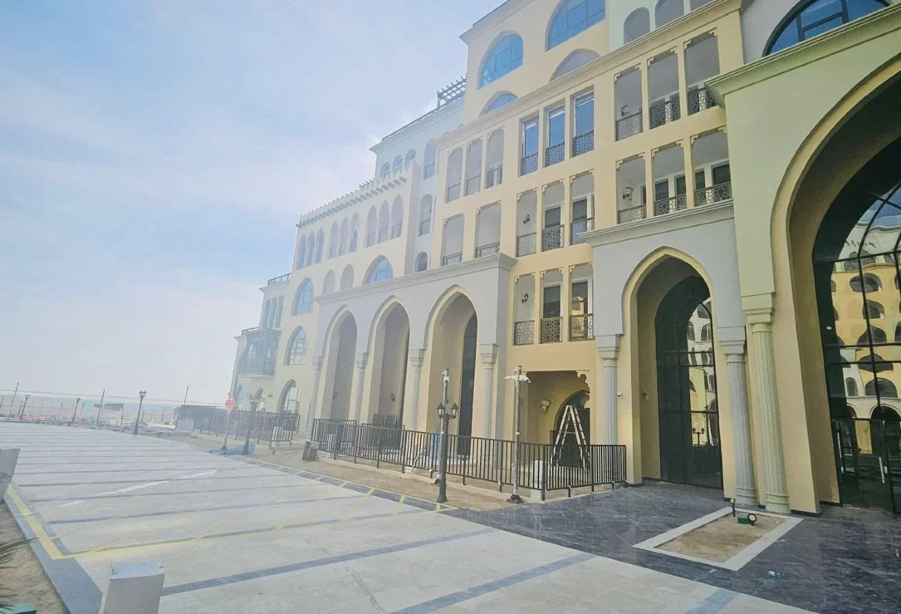 BEST STUDIO IN PEARL FOR LEASE TO OWN AVAILABLE