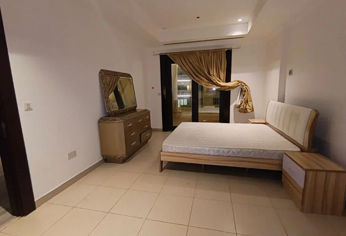 1bhk fully furnished spacious big size appartement