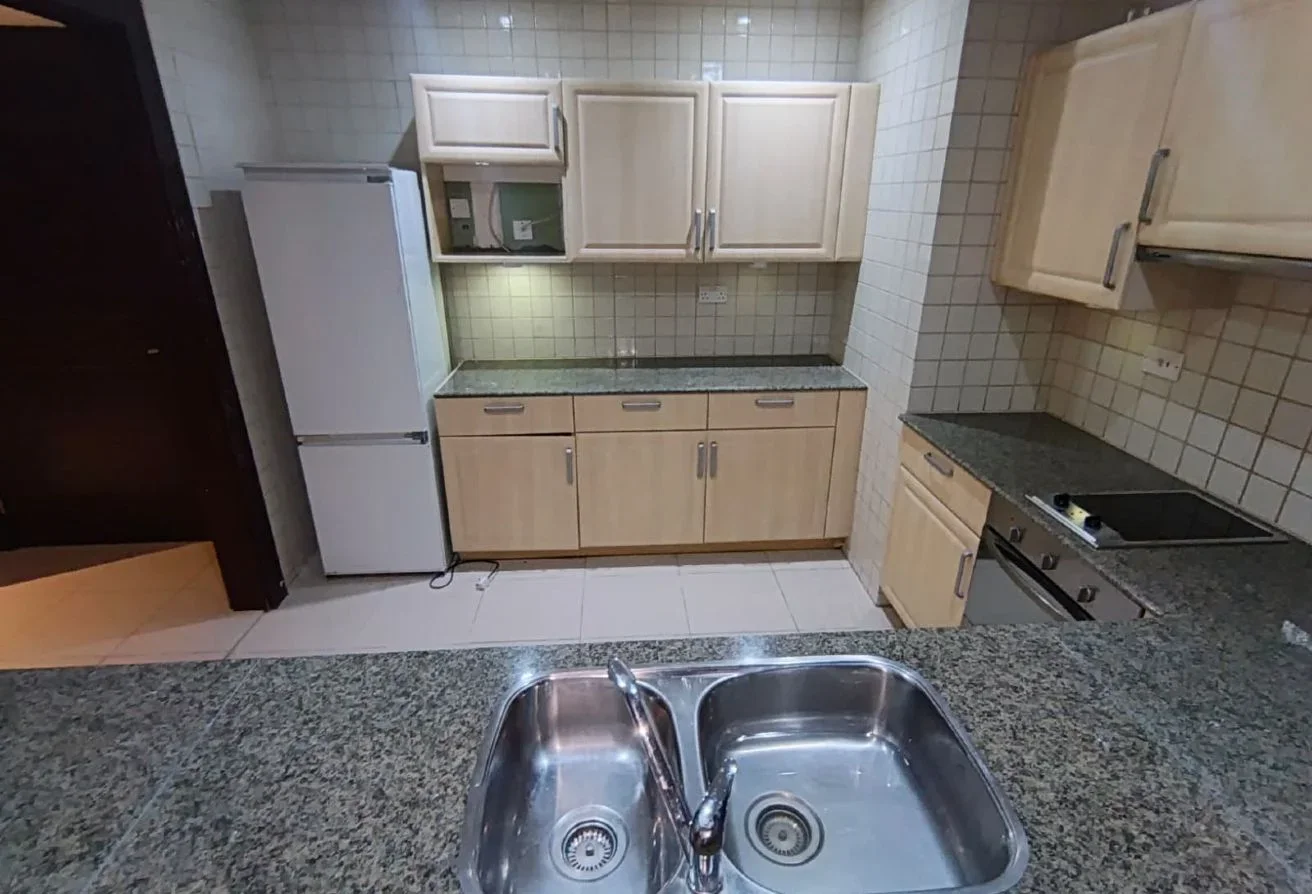 1bhk fully furnished spacious big size appartement
