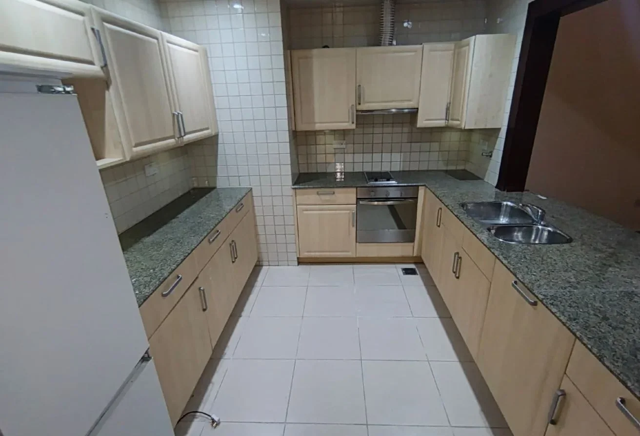 1bhk fully furnished spacious big size appartement