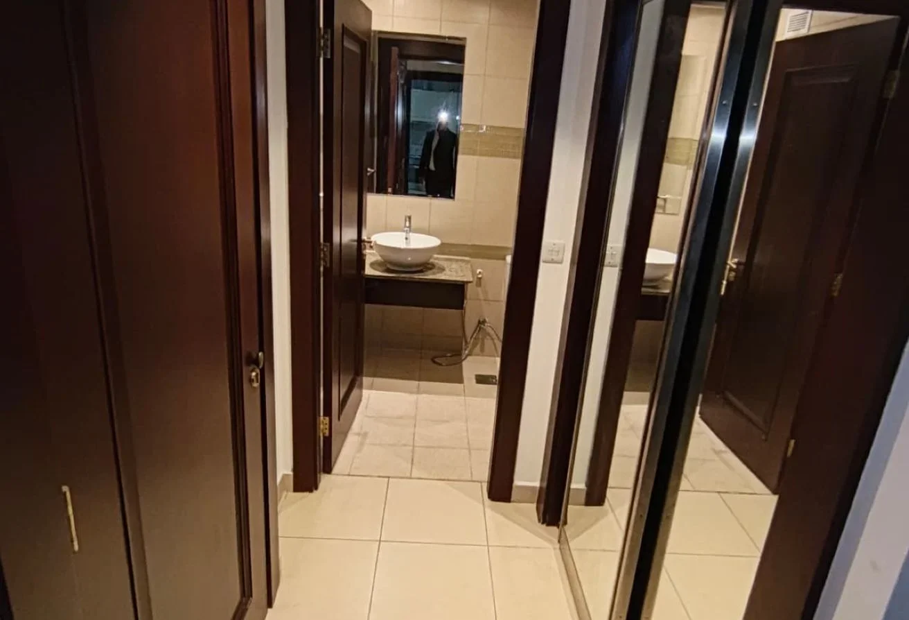 1bhk fully furnished spacious big size appartement