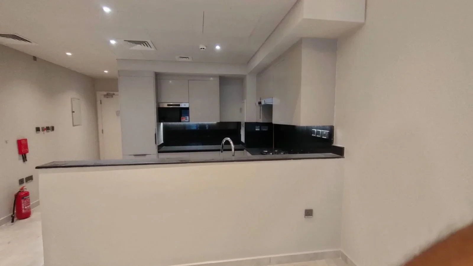 OWN 1BR WITH READY APARTMENT WITH 3 YEARS PLAN