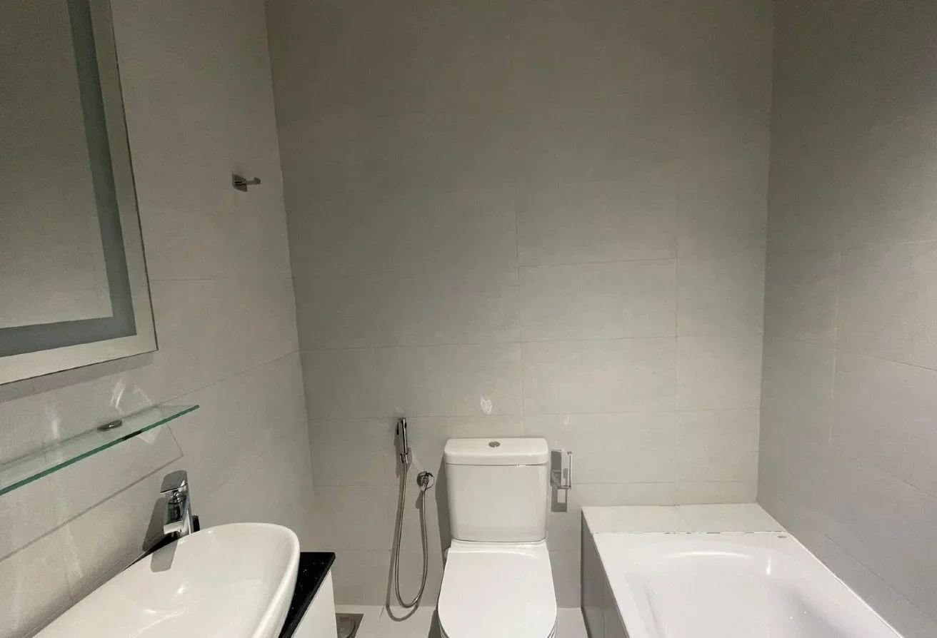ELEGANT 2 BHK SEMI FURNISHED INCLUDING BILLS